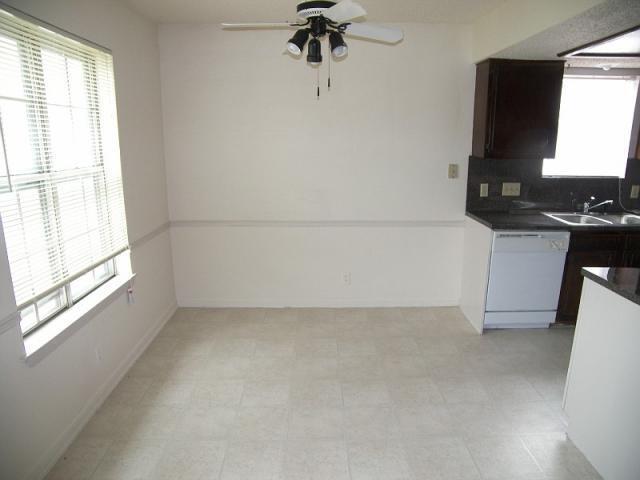 Photo - 10108 Woodland Village Dr