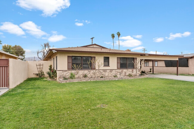 Photo - 82172 Sierra Ave