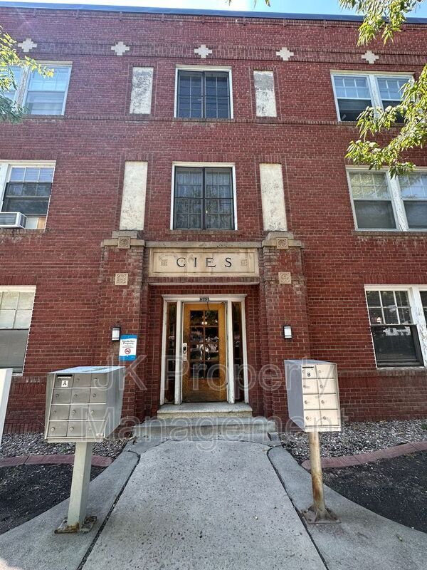 Photo - 310 5th St N