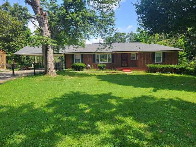 Photo - 561 Skyview Cir House