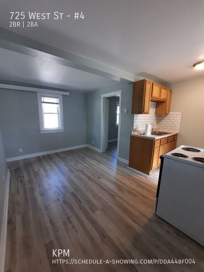 Photo - 725 West St Unit #4