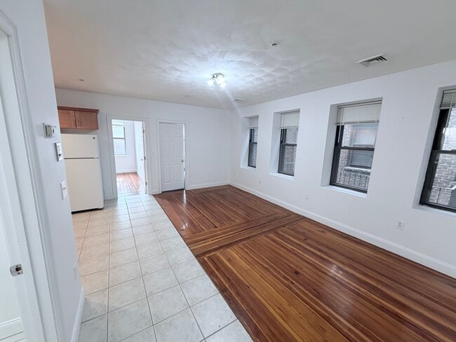 Building Photo - 179 Winnisimmet St Unit 3