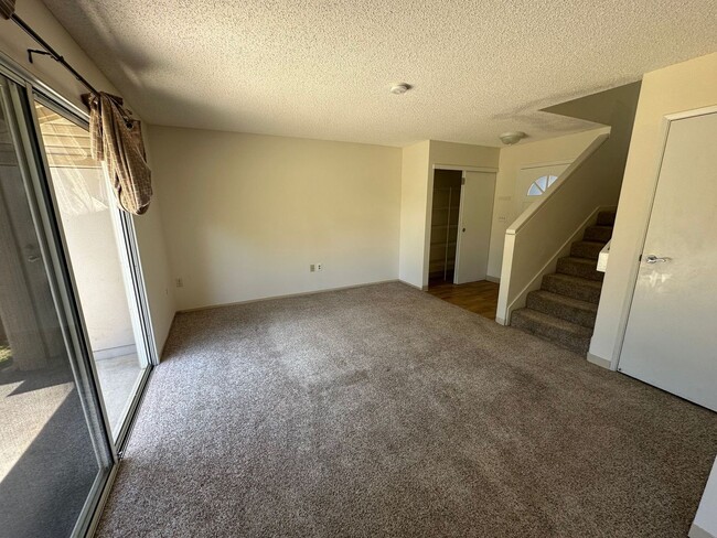 Photo - 95-1043 KUAULI ST. #63