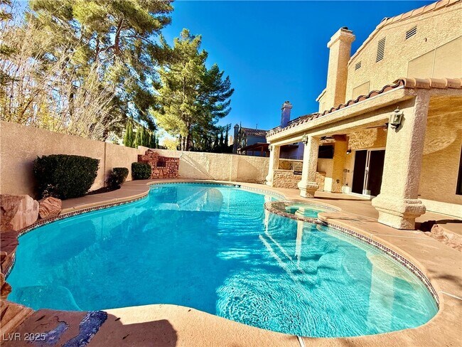 Building Photo - 10001 Coral Sands Dr