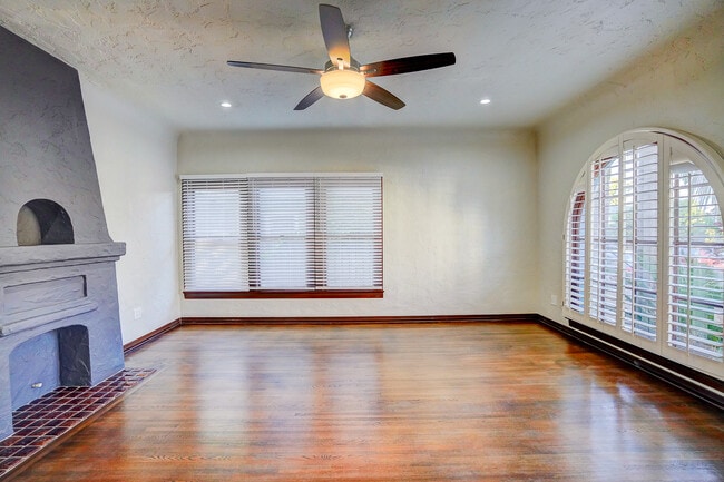 Photo - 479 Gaviota Ave Unit 479