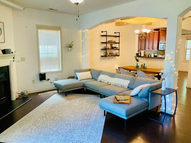 Photo - 541 Matheson Pl