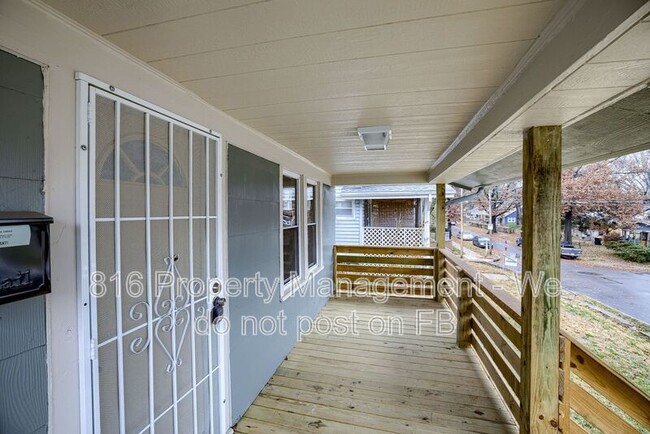 Photo - 5702 Euclid Ave E