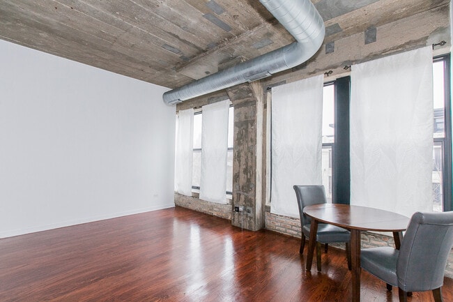 Photo - 1111 W 14th Pl Unit 321