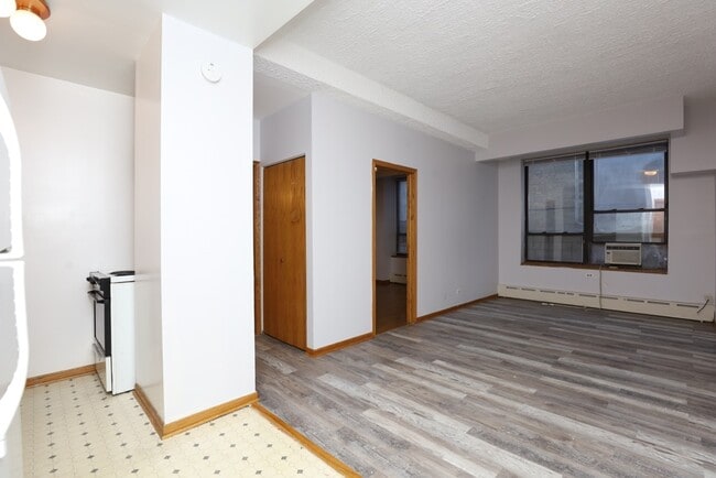 Photo - 4180 N Marine Dr Unidad 011