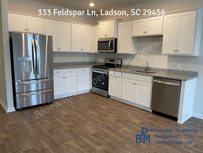 Photo - 333 Feldspar Ln
