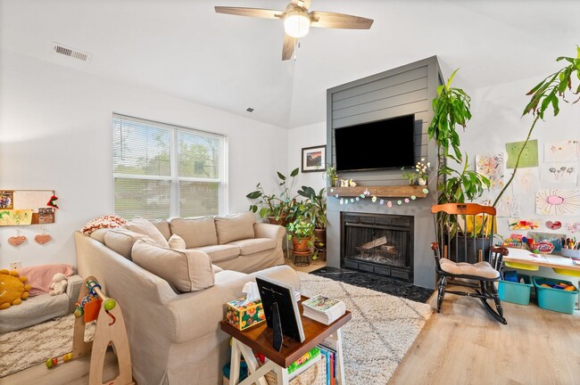 Photo - Updated 3BR/2BA with Garage - 1 mile away ... House