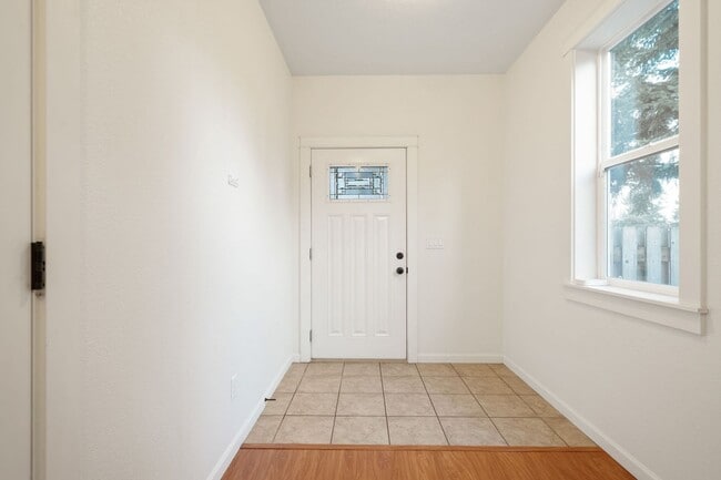 Photo - 1512 SE 117th Ave