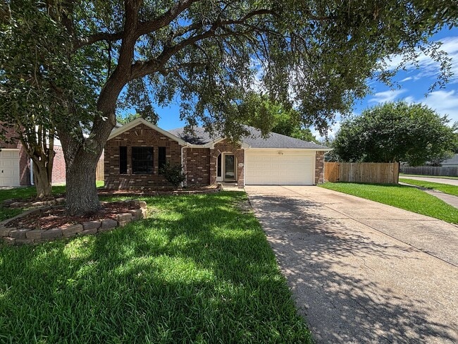 Building Photo - 9217 Mohawk Dr