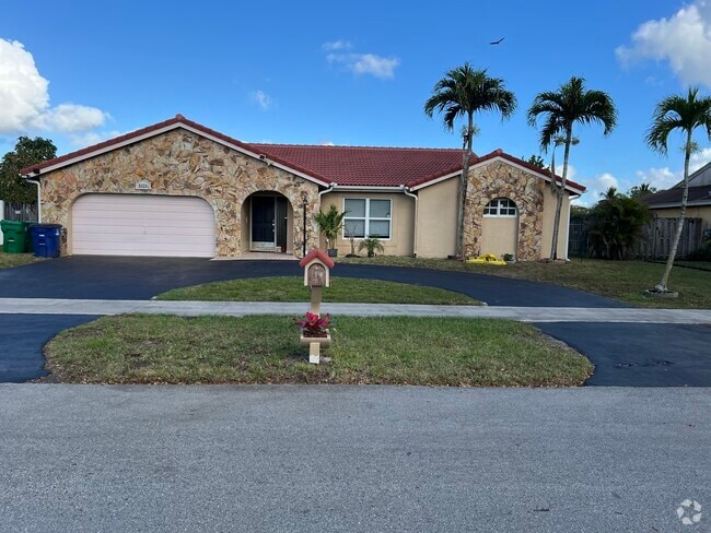 Building Photo - 5020 SW 120th Ave Rental