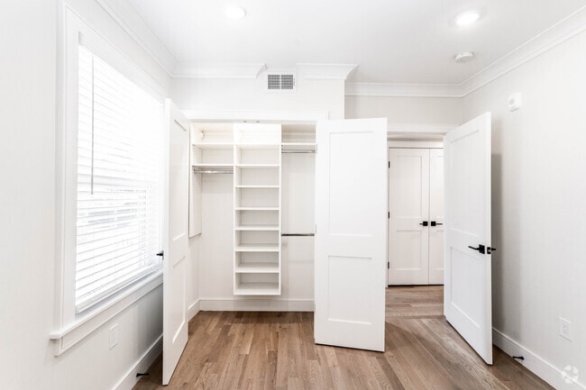Building Photo - 14 Atkins St Unit 1 Rental