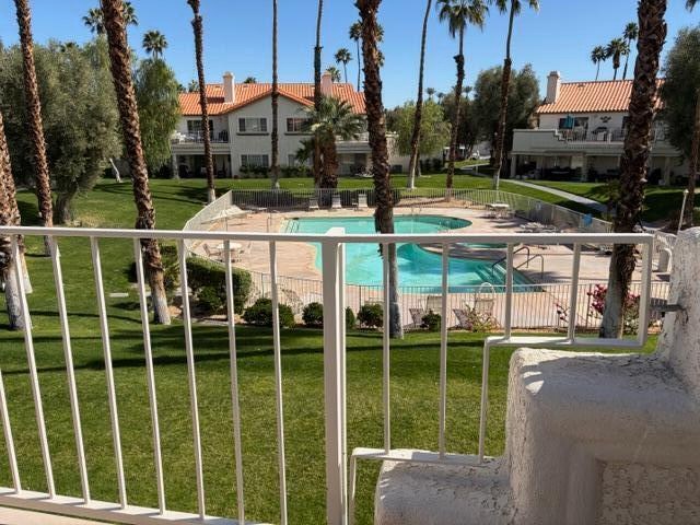 726 Vista Lago Dr N