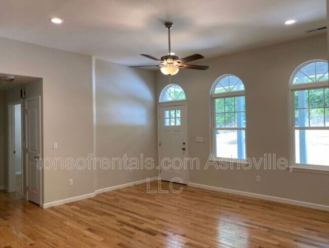 Photo - 31 John Halford Ct