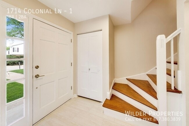 1714 Colonial Ln