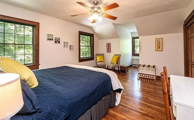 Photo - 159 Creekstone Dr