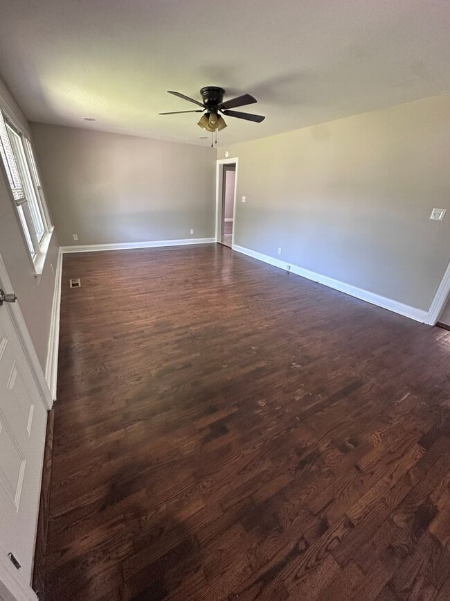 Photo - 313 Ginnie Ln