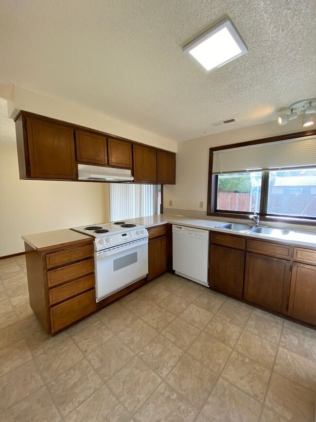 Photo - Spacious 3 bedroom 2 Bath Home in SE Corvallis