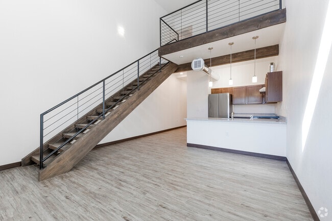 2BR, 2BA - 1,043SF - Living Room