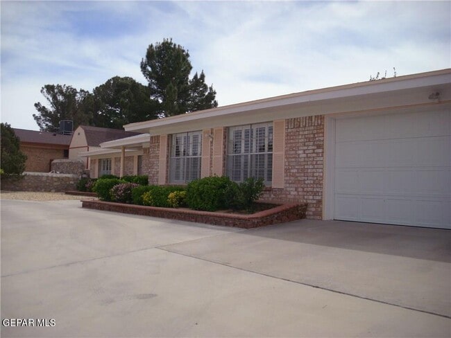 Photo - 3610 Buxton Dr