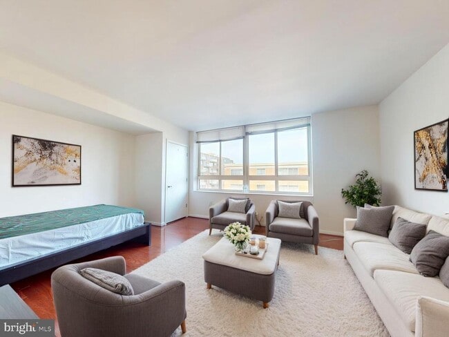 Photo - 355 I St SW Unidad 626