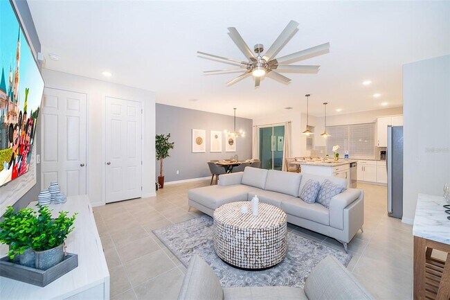 Photo - 1852 Tropical Palms Cir