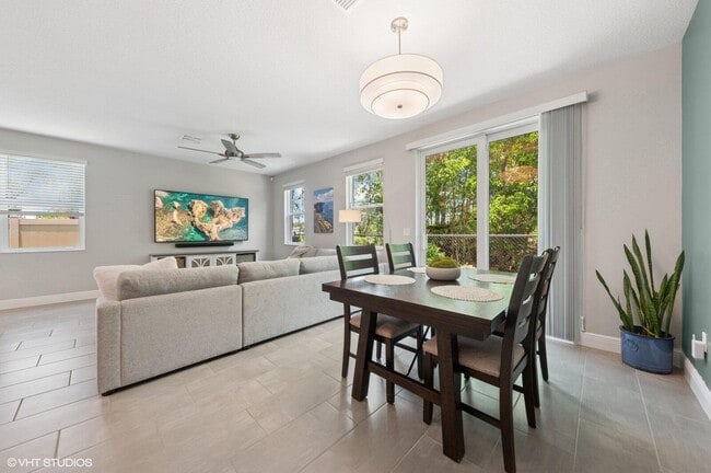 Photo - 3901 SE Mentmore Ln