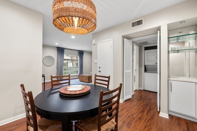 Building Photo - 1809 Stoney Brook Dr Unit True