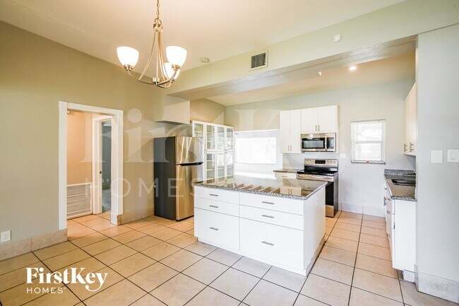 Photo - 530 S 28th Ave