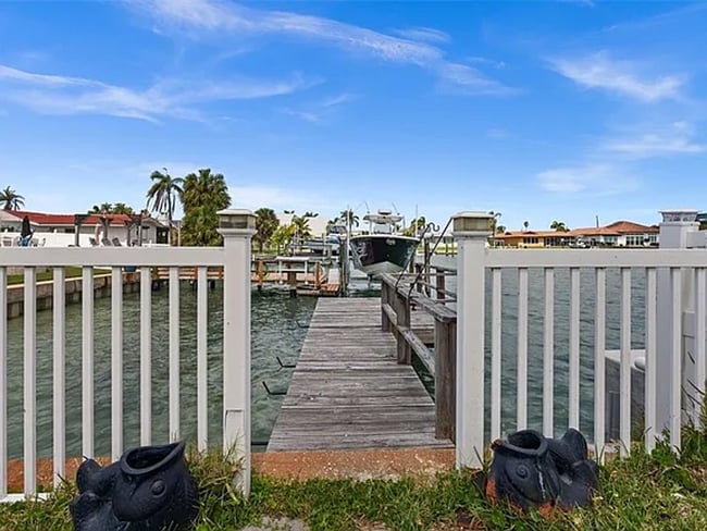 Photo - 710 116th Ave