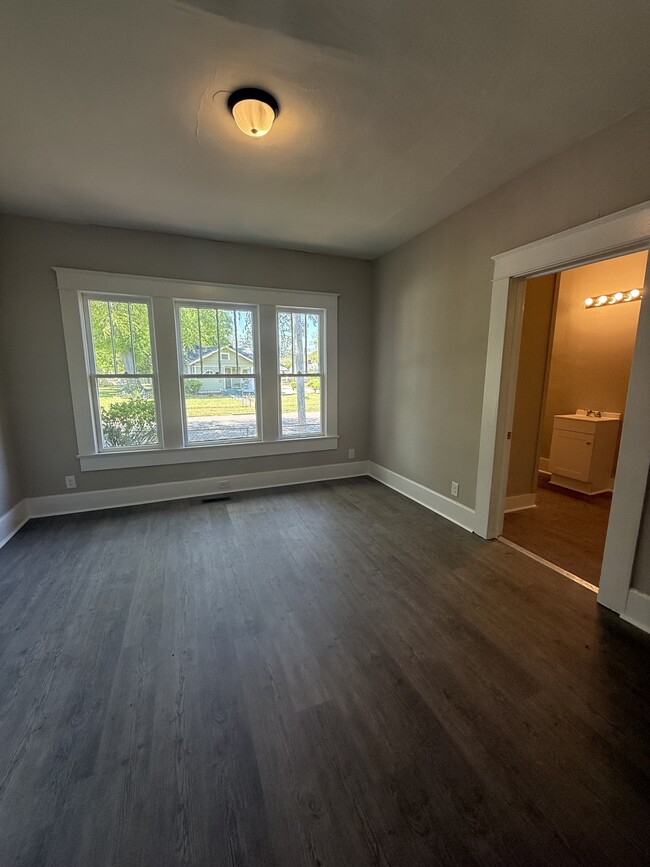 Photo - 1698 Dennison Ave SW