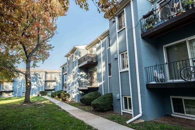 Arbor Lane - Arbor Lane Apartments