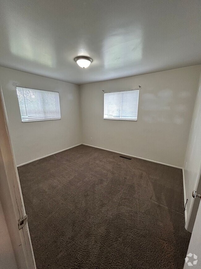 Building Photo - 3 Bed/1.5 Bath in a Cul-de-sac by Universi... Rental