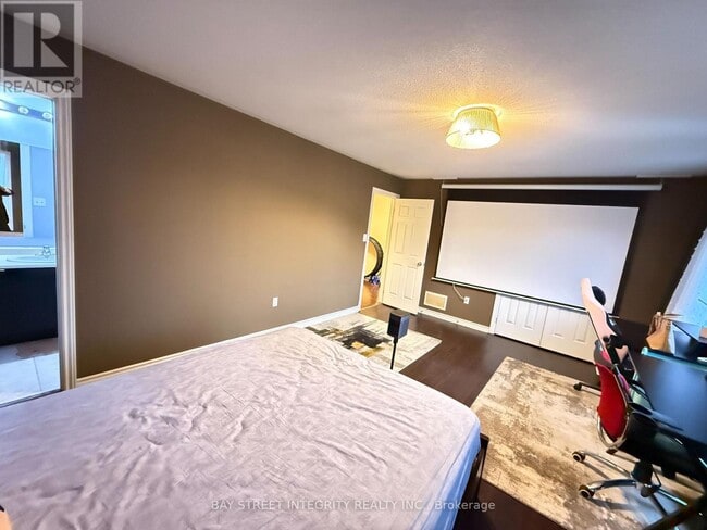 Photo - 26 Carolina Rose Cres