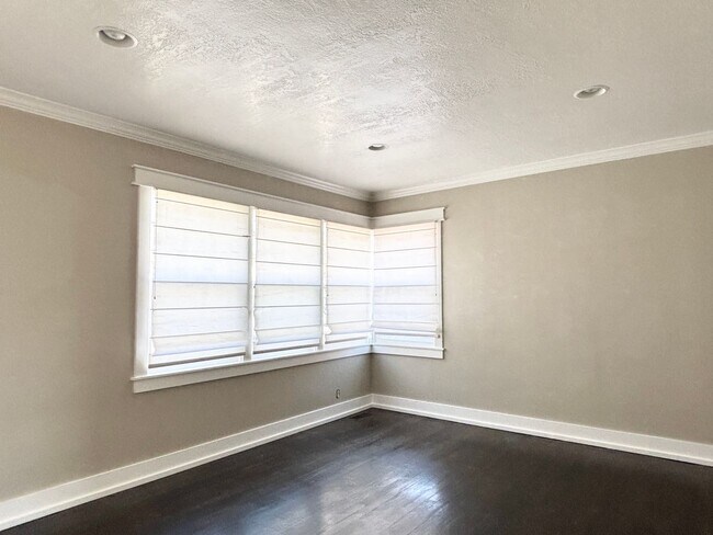Photo - 2054 E Crystal Ave