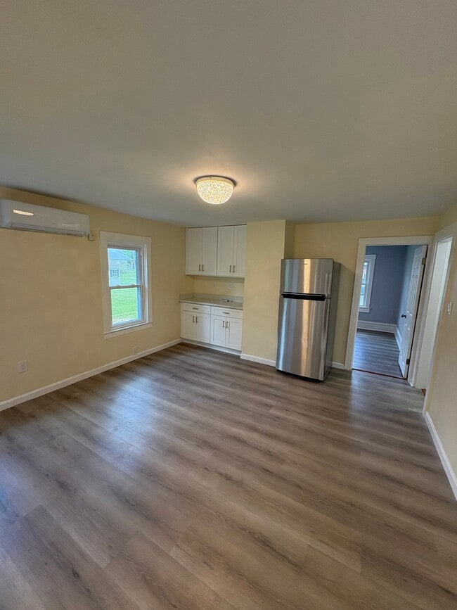 Photo - 18 Aldrich Rd Unit 1