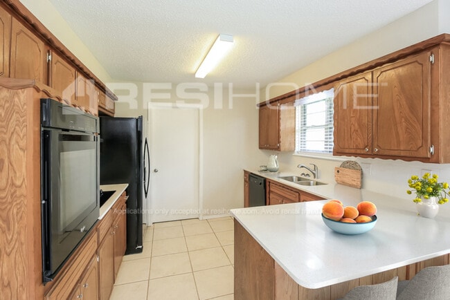 Photo - 504 N Avery Dr