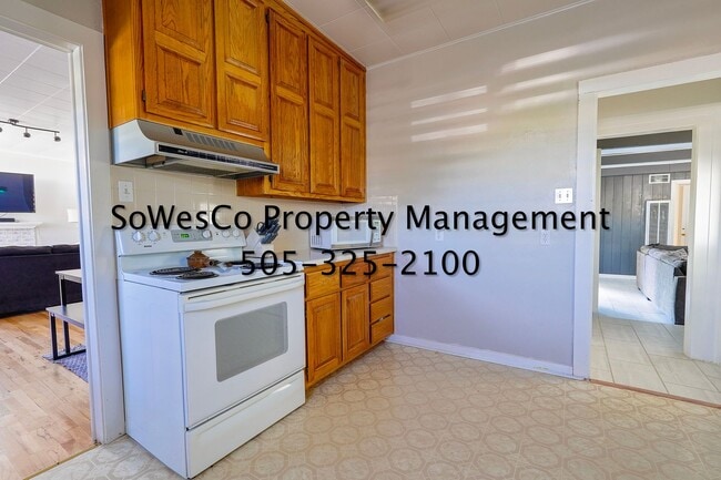 Photo - Charming Fully Furnished 2 Bedroom Home with Spacious Yard