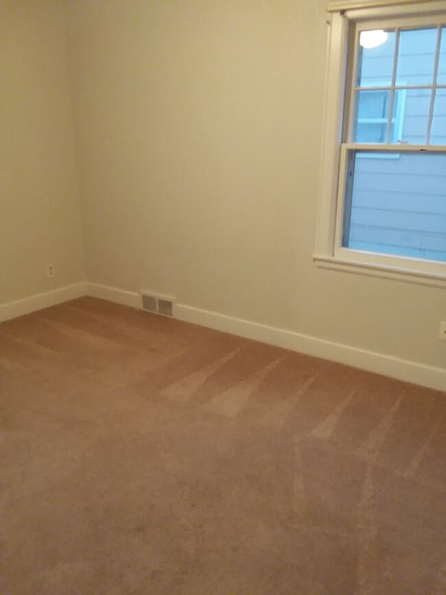 Photo - 225 W 1st St