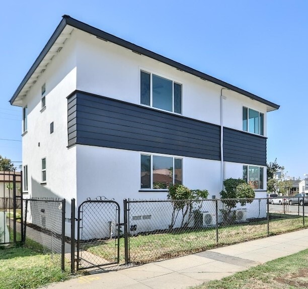 Building Photo - 5838 Allston St Unit #2 Rental