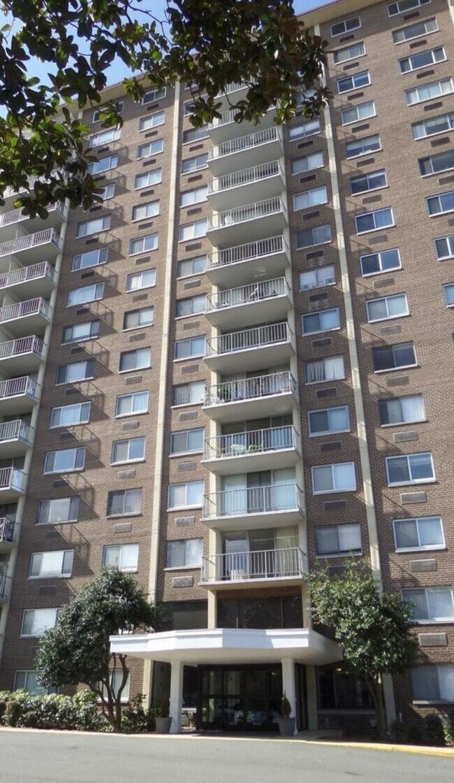2059 Huntington Ave Unit 503
