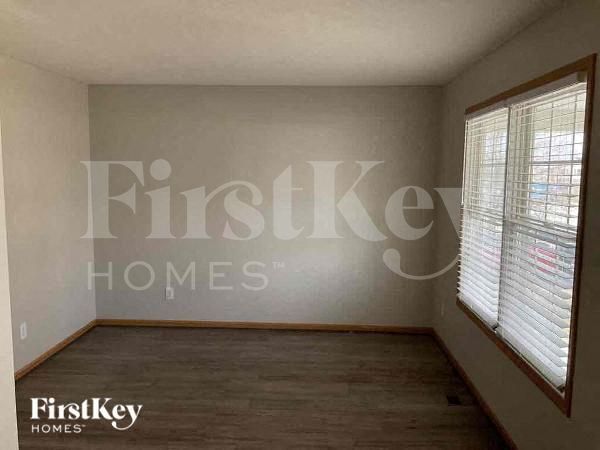 Photo - 1211 Sassafras Ln