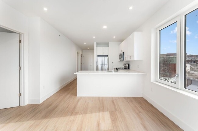 Photo - 3309 Liberty Ave Unit 206
