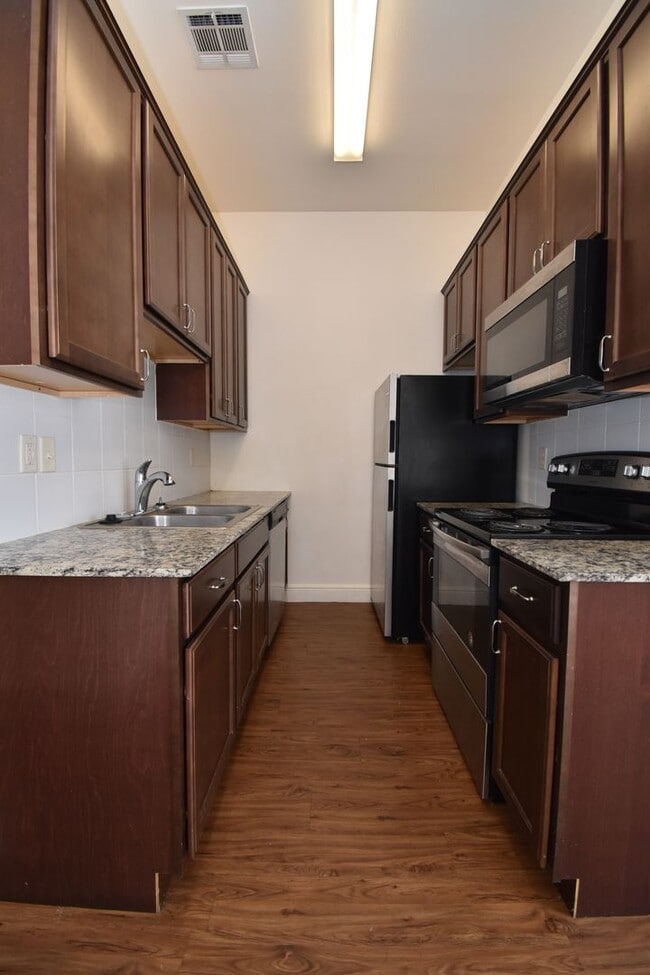 Photo - Hidden Oaks Apartments Unit 2432 W. Barnett Springs Ave.