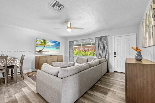 Photo - 1208 NE 5th Ave Unit 3