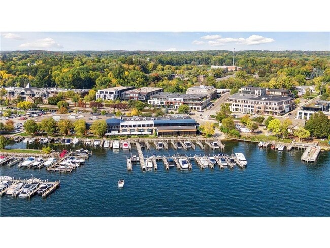 Photo - 253 Lake St E Unit 206