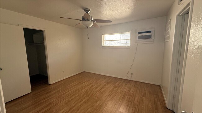 Photo - 1906 Binz St Unit 05